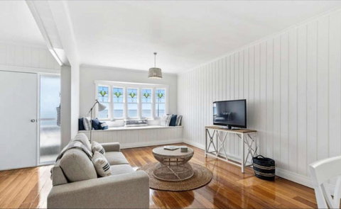 Ocean Views & City Convenience Perfect Getaway - Accommodation Mount Tamborine 2