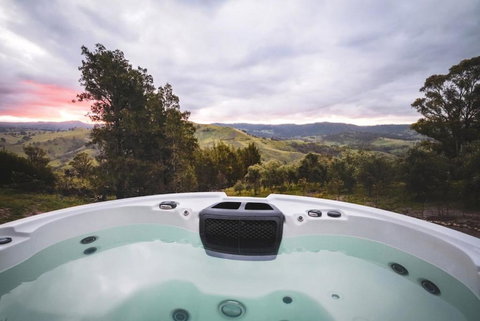 Olive Hill Spa, Views & Home Cinema - Accommodation Mount Tamborine 1