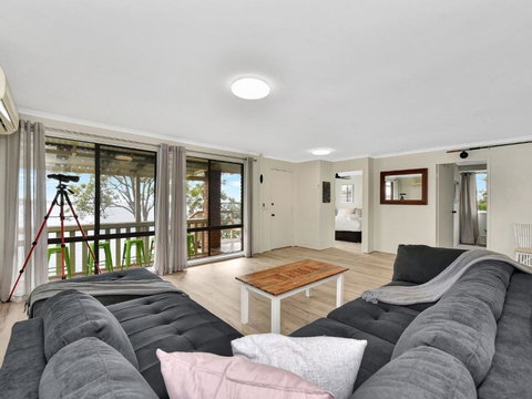 On The Lake At Fishing Point - Accommodation Mount Tamborine 2