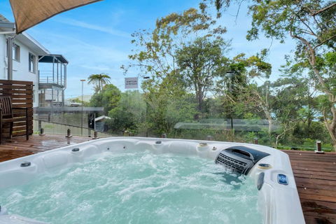 On Top Of The World - Accommodation Mount Tamborine 1