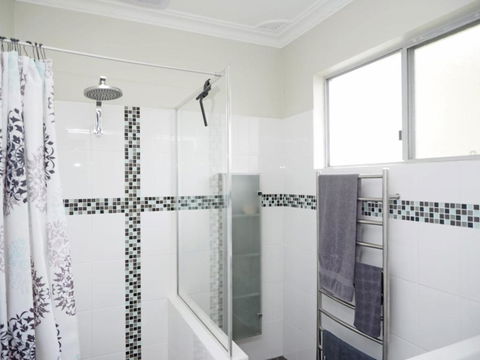 ONDINE, 4 Belmore Street - Accommodation Mount Tamborine 1