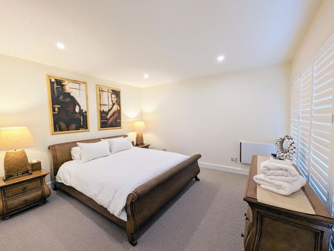 ONE Luxury Apartment - Accommodation Mount Tamborine 2