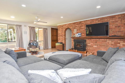 Ovens Valley Retreat - Accommodation Mount Tamborine 3