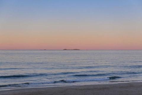Pacific Dawn On The Beach One - Accommodation Mount Tamborine 3