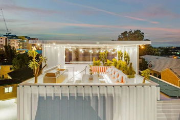 Palm Paradise: Luxury Villa Escape By The Beach with Accommodation Mount Tamborine