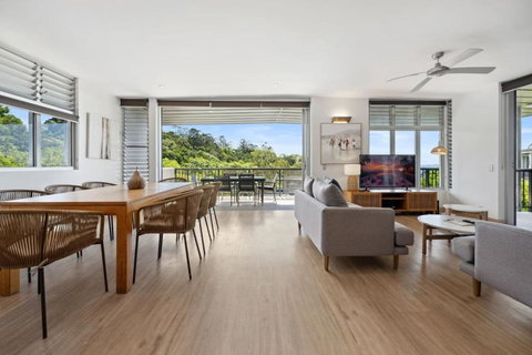 Panoramic Ocean Penthouse - Accommodation Mount Tamborine 2