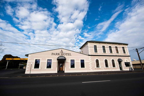 Park Hotel - Accommodation Mount Tamborine 0