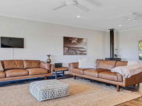 Pauls Farmhouse - Accommodation Mount Tamborine 1