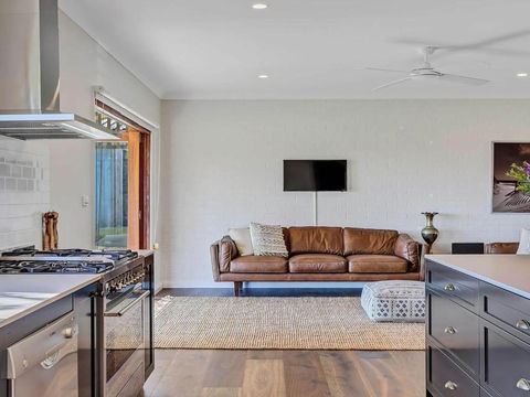 Pauls Farmhouse - Accommodation Mount Tamborine 2