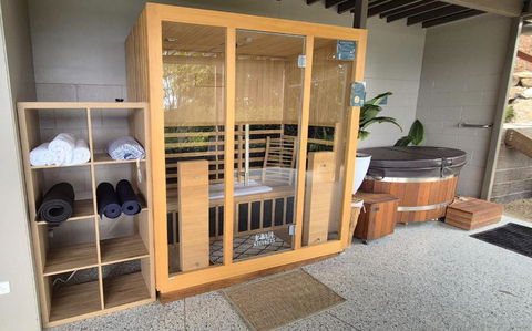 Personal Sauna & Ice-bath At Kookaburra Cabin - Accommodation Mount Tamborine 0