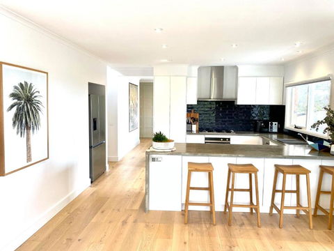 Pool & Pet Friendly - Mornington Peninsula Beach House - Accommodation Mount Tamborine 2