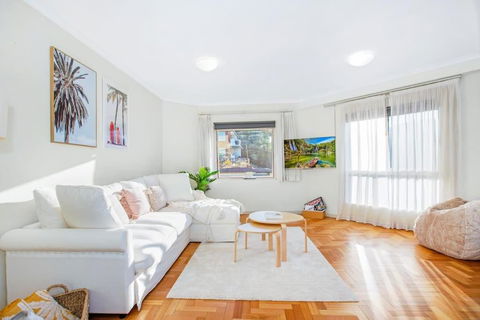 Perfect Manly Retreat, In The Heart Of Manly, Family & Couple Friendly Apartment With CAR SPOT - Accommodation Mount Tamborine 0