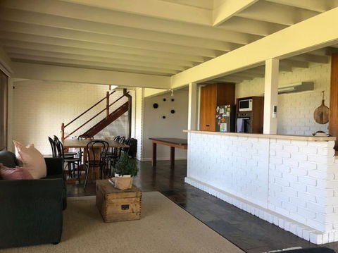 Peterborough Beach House - Accommodation Mount Tamborine 0