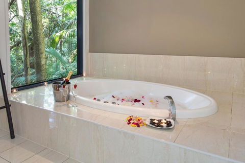 Pethers Rainforest Retreat - Accommodation Mount Tamborine 2