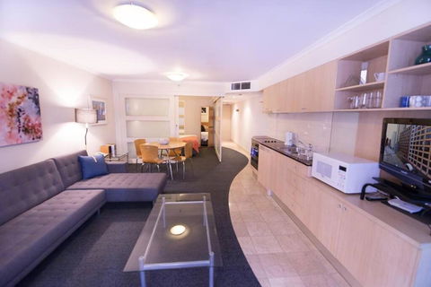PI702 - Ideally Located Sydney CBD - Accommodation Mount Tamborine 0