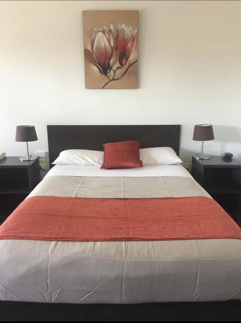 Ploughmans Motor Inn - Accommodation Mount Tamborine 2