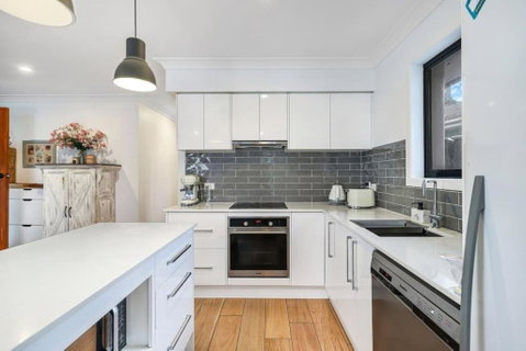 Pool House Hideaway - Accommodation Mount Tamborine 2