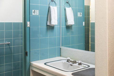 Red Carpet Motel - Accommodation Mount Tamborine 2