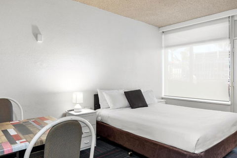 Red Carpet Motel - Accommodation Mount Tamborine 0