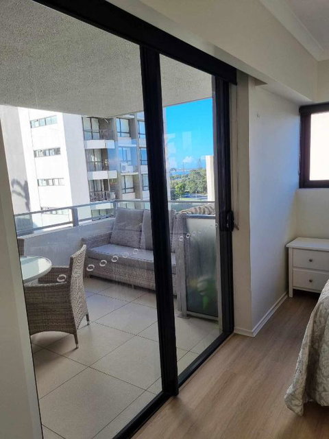 Private Bedroom And Bathroom In A Shared Apartment - Accommodation Mount Tamborine 0