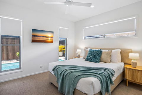 Premium 4-Bed Coastal Escape With BBQ And Pool - Accommodation Mount Tamborine 3