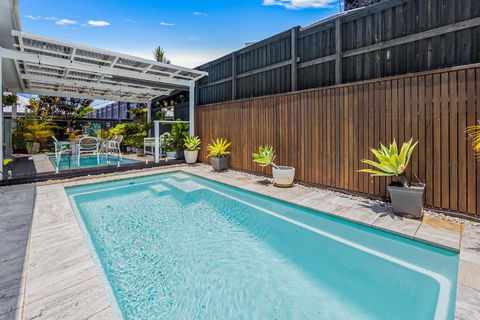 Premium 4-Bed Coastal Escape With BBQ And Pool - Accommodation Mount Tamborine 1