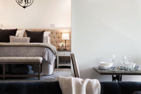 Provence Spa Villa 2 - Accommodation Mount Tamborine 1