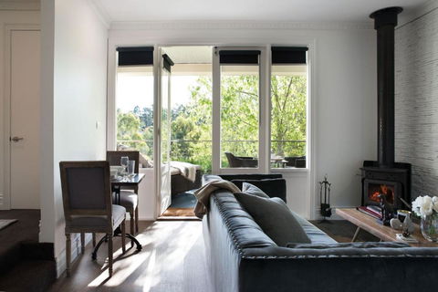 Provence Spa Villa 2 - Accommodation Mount Tamborine 3
