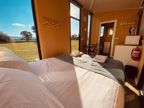 Pyrenees Views By Tiny Away - Accommodation Mount Tamborine 3