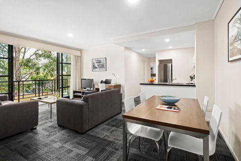 Quest Narre Warren - Accommodation Mount Tamborine 1