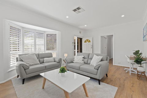 Quiet 2-Bed Retreat With Private Courtyard - Accommodation Mount Tamborine 0