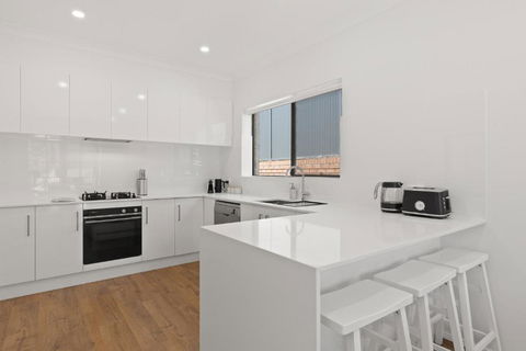 Quiet 2-Bed Retreat With Private Courtyard - Accommodation Mount Tamborine 1