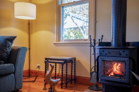 Quince Cottage - Accommodation Mount Tamborine 1