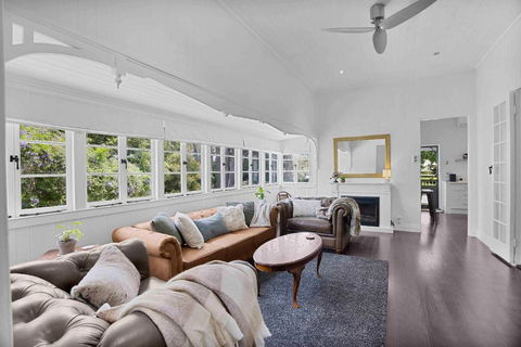 Rambling Roses - Accommodation Mount Tamborine 3