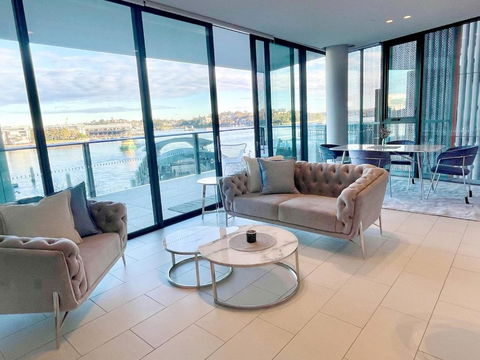 RARE Luxury Waterfront Living - Accommodation Mount Tamborine 0