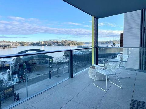 RARE Luxury Waterfront Living - Accommodation Mount Tamborine 1