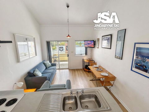 Razorback 3 - Accommodation Mount Tamborine 1