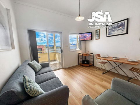 Razorback 3 - Accommodation Mount Tamborine 3