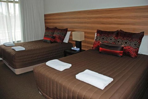 Red Cedars Motel - Accommodation Mount Tamborine 1