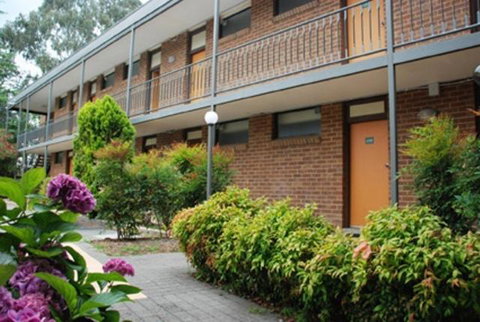 Red Cedars Motel - Accommodation Mount Tamborine 0