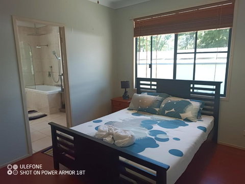 Quand0ng Valley Inn - The Hidden Waterfall Family Retreat - Accommodation Mount Tamborine 3