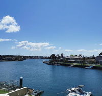 Attached Self Service Waterfront Whole Villa - Sydney - Accommodation Mount Tamborine