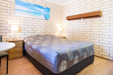 Augusta Budget Motel - Accommodation Mount Tamborine 1
