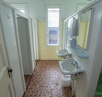 Australian Hotel - Accommodation Mount Tamborine