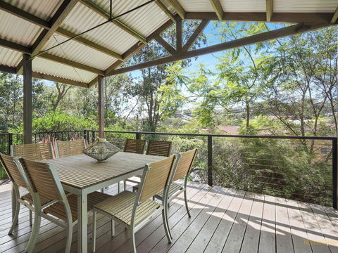 Avoca Beach Living - 84 Avoca Drive, Avoca Beach - Accommodation Mount Tamborine 0