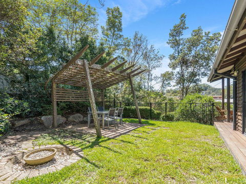 Avoca Beach Living - 84 Avoca Drive, Avoca Beach - Accommodation Mount Tamborine 2