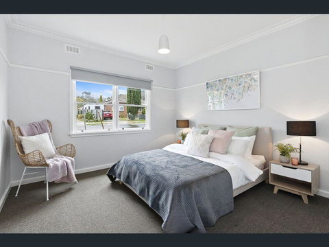 BALLARAT CLOSE 2 CBD + HOSPITAL+3BR HOME+NETFLIX + WiFi + Gift - Accommodation Mount Tamborine 2