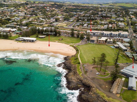 Bathers At The Beach - Across From Surf Beach - Accommodation Mount Tamborine 3