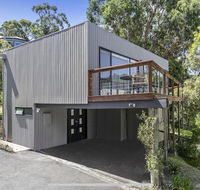 Bay Views Lorne - Accommodation Mount Tamborine