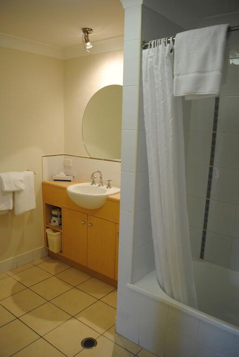 Bay Village Tropical Retreat & Apartments - Accommodation Mount Tamborine 3